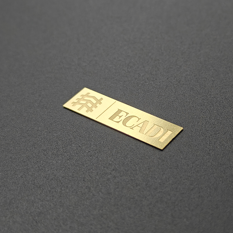 磨砂效果電鍍厚標(biāo)牌